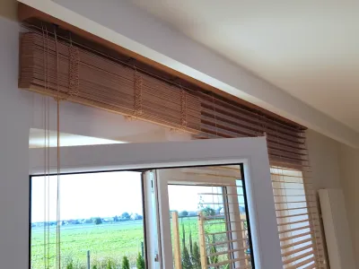 żaluzje bambusowe do salonu