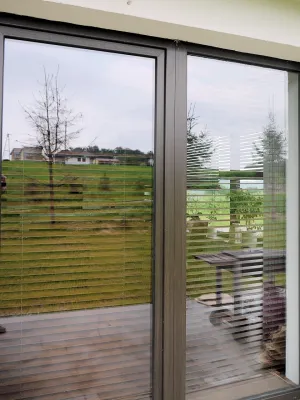 galeria: Zaluzje laminowane 50mm [5037] Dark Walnut